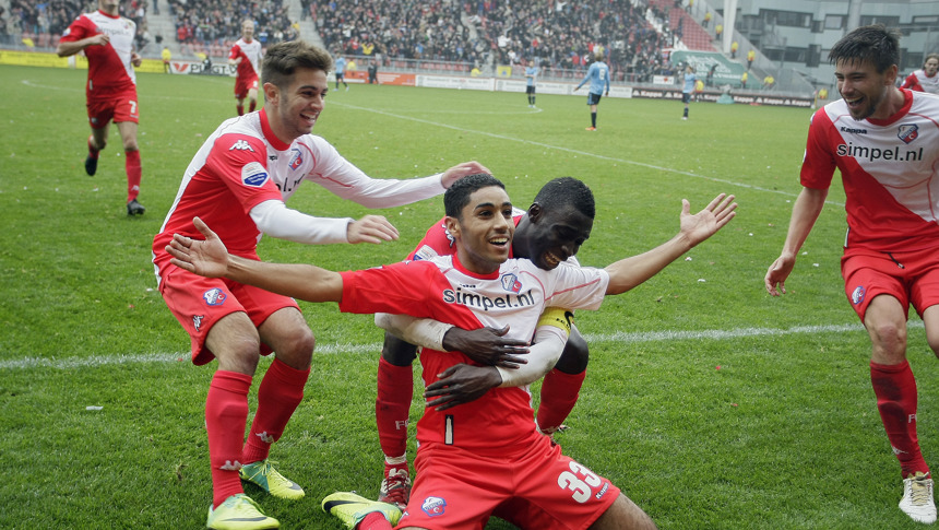 THROWBACK | Meest MEMORABELE editie van FC Utrecht - Ajax OOIT!