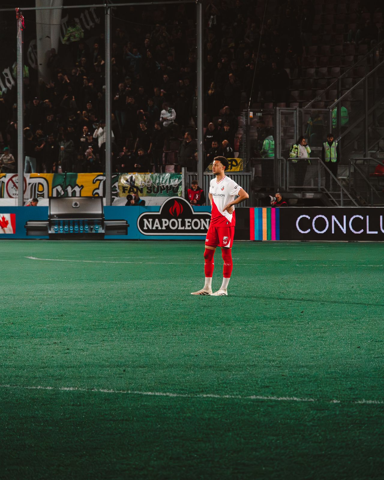 Nieuw contract voor Neal Viereck