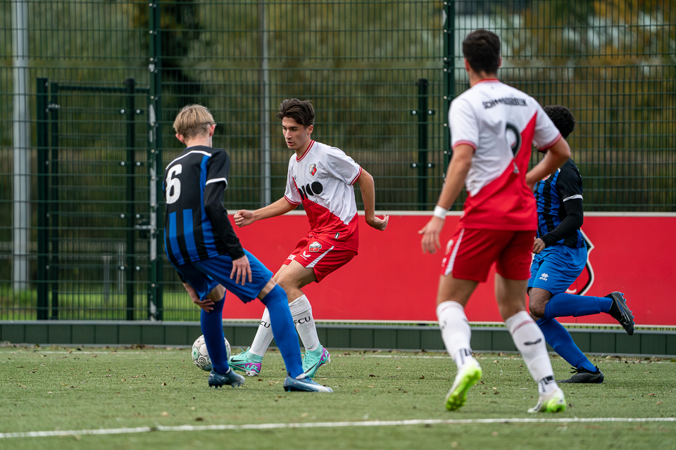 F.C. Utrecht O17 Alphense Boys O17 CMS 13