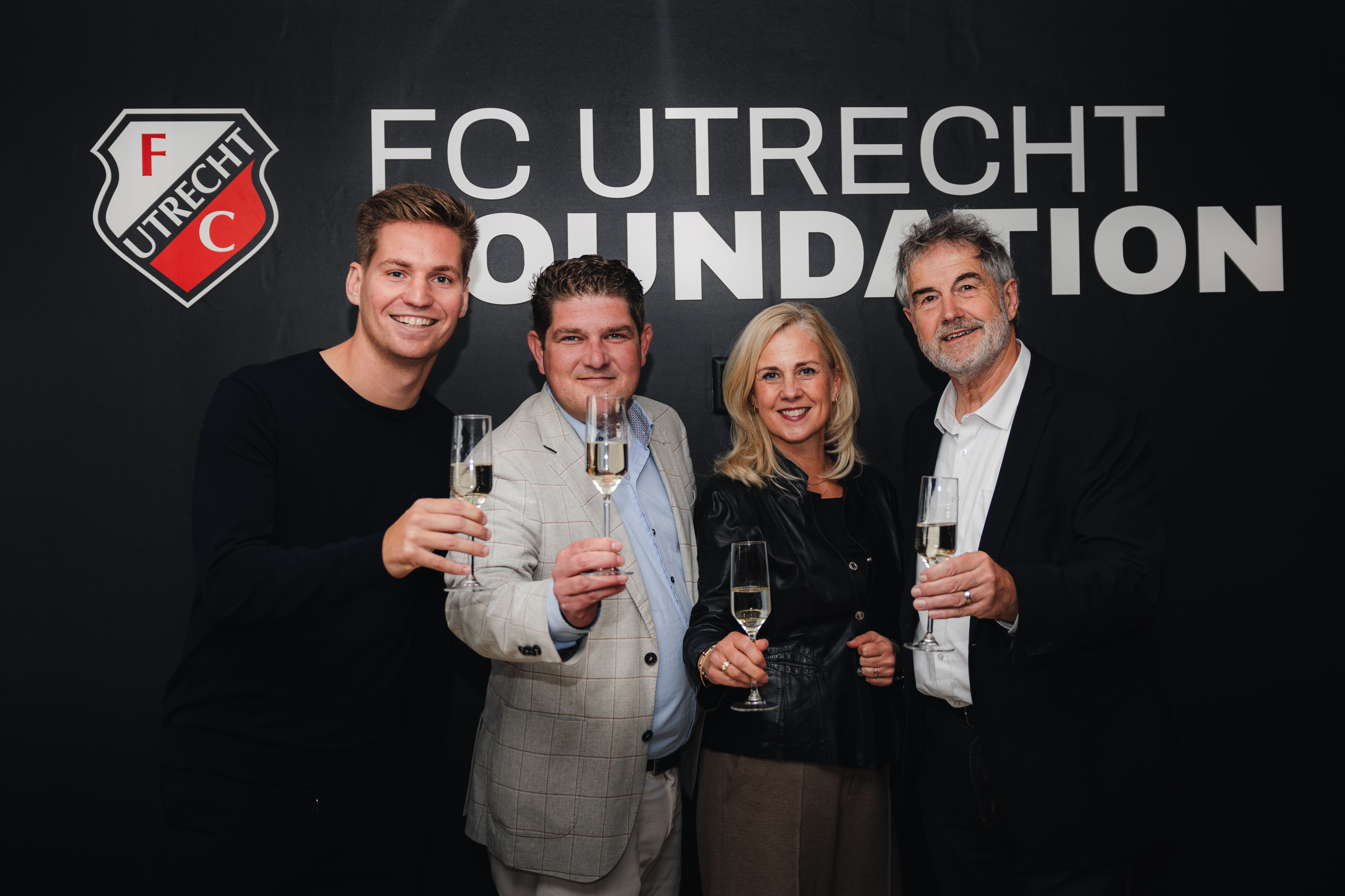 FC Utrecht Foundation en IT4Kids samen de wijk in