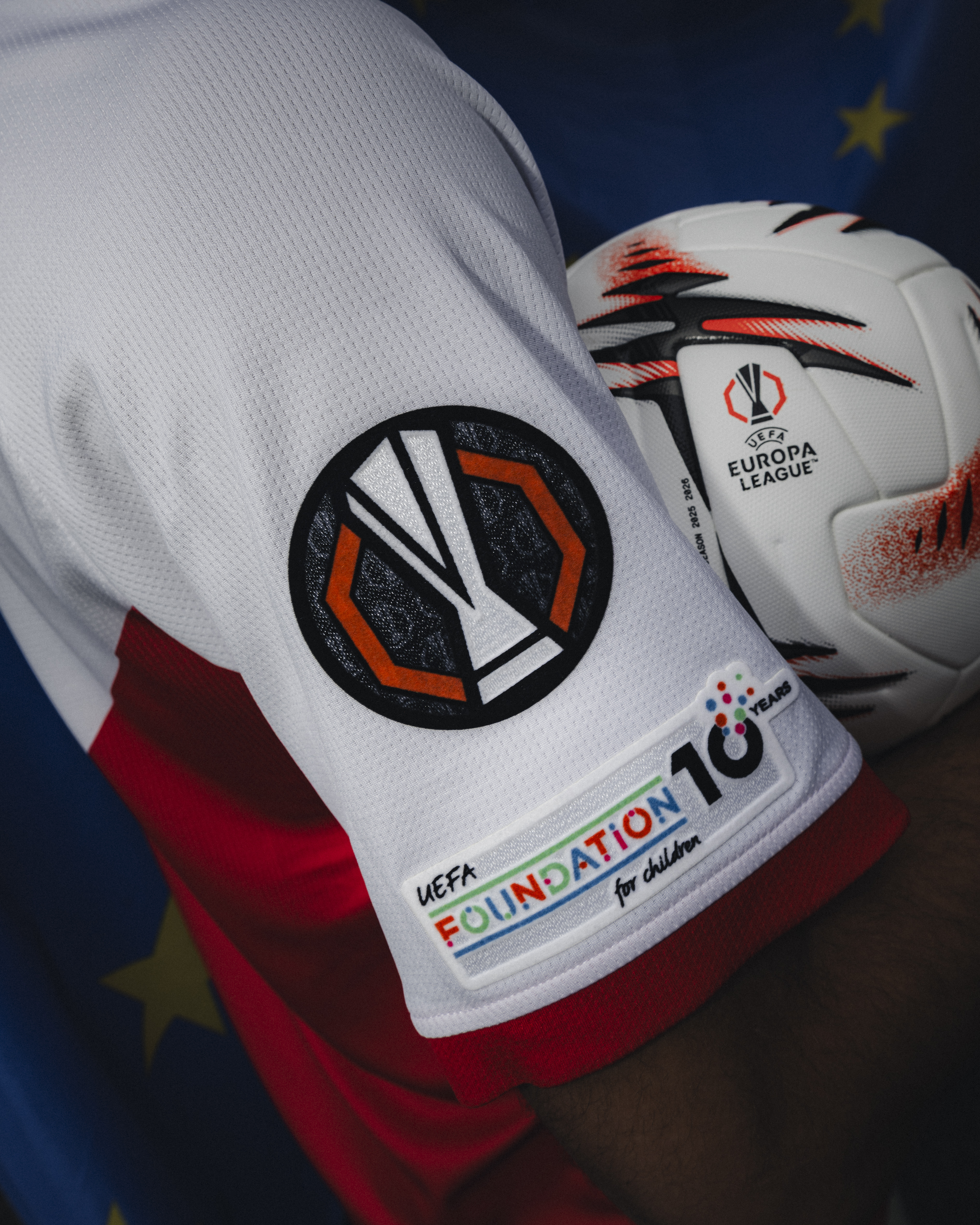 FC Utrecht & Castore introduceren UEFA Europa League-shirts