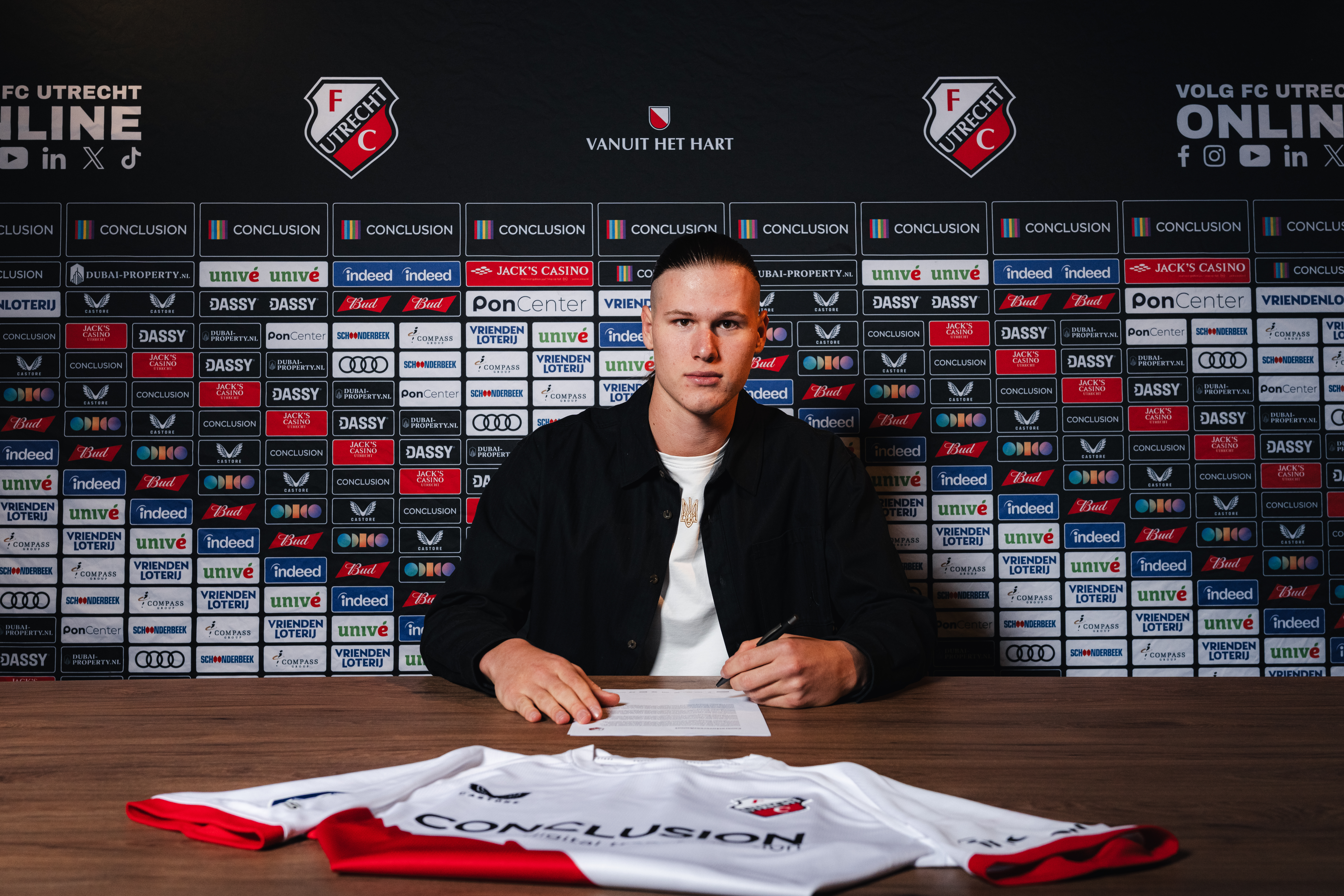 Milancamiel. Fc Utrecht Artem Stepanov20260129 003
