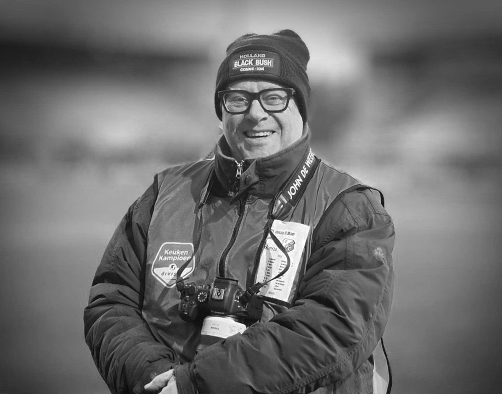 Supporter en fotograaf John de Weerdt overleden