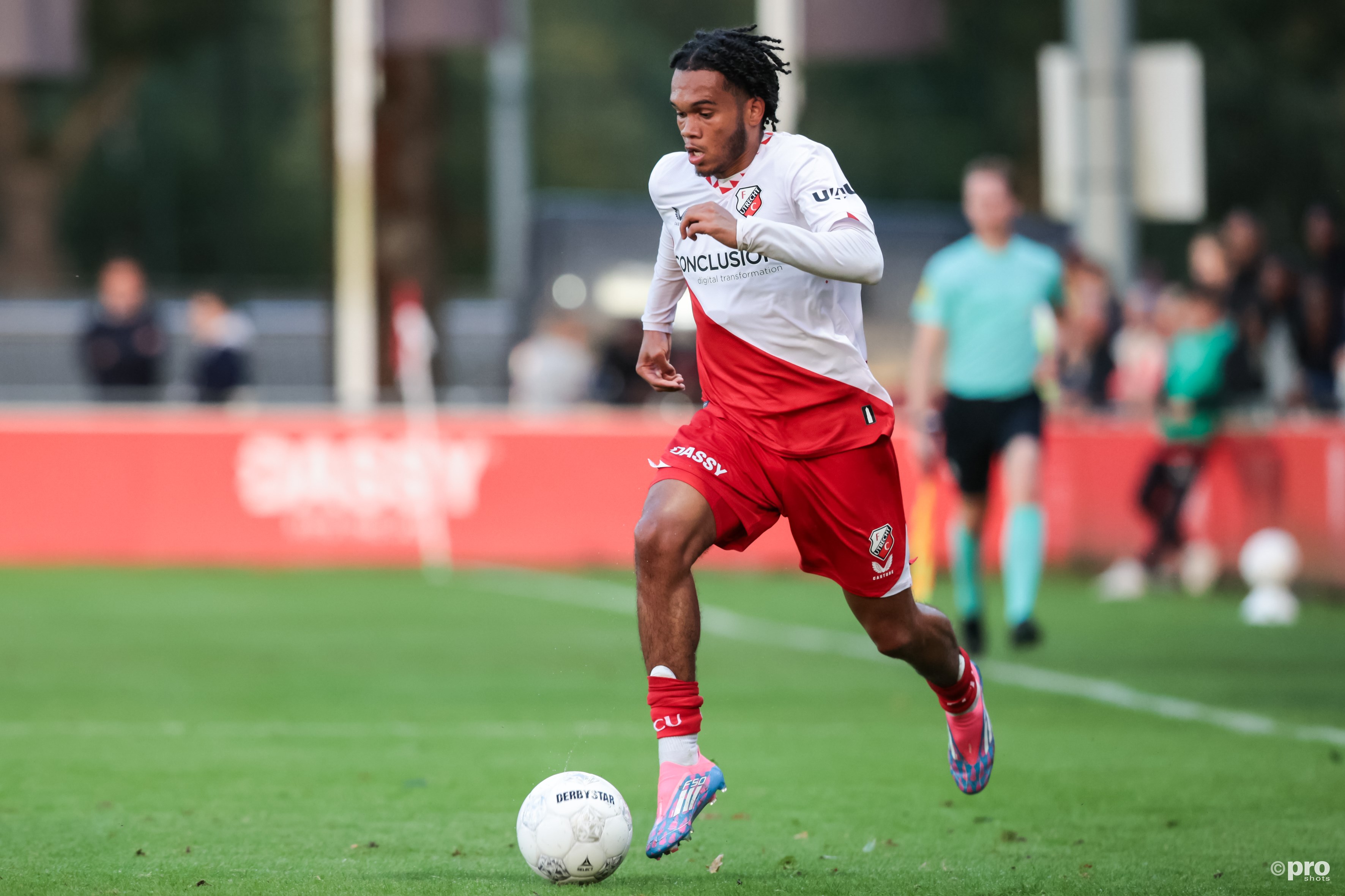 Avondje Zoudenbalch: Jong FC Utrecht ontvangt FC Emmen