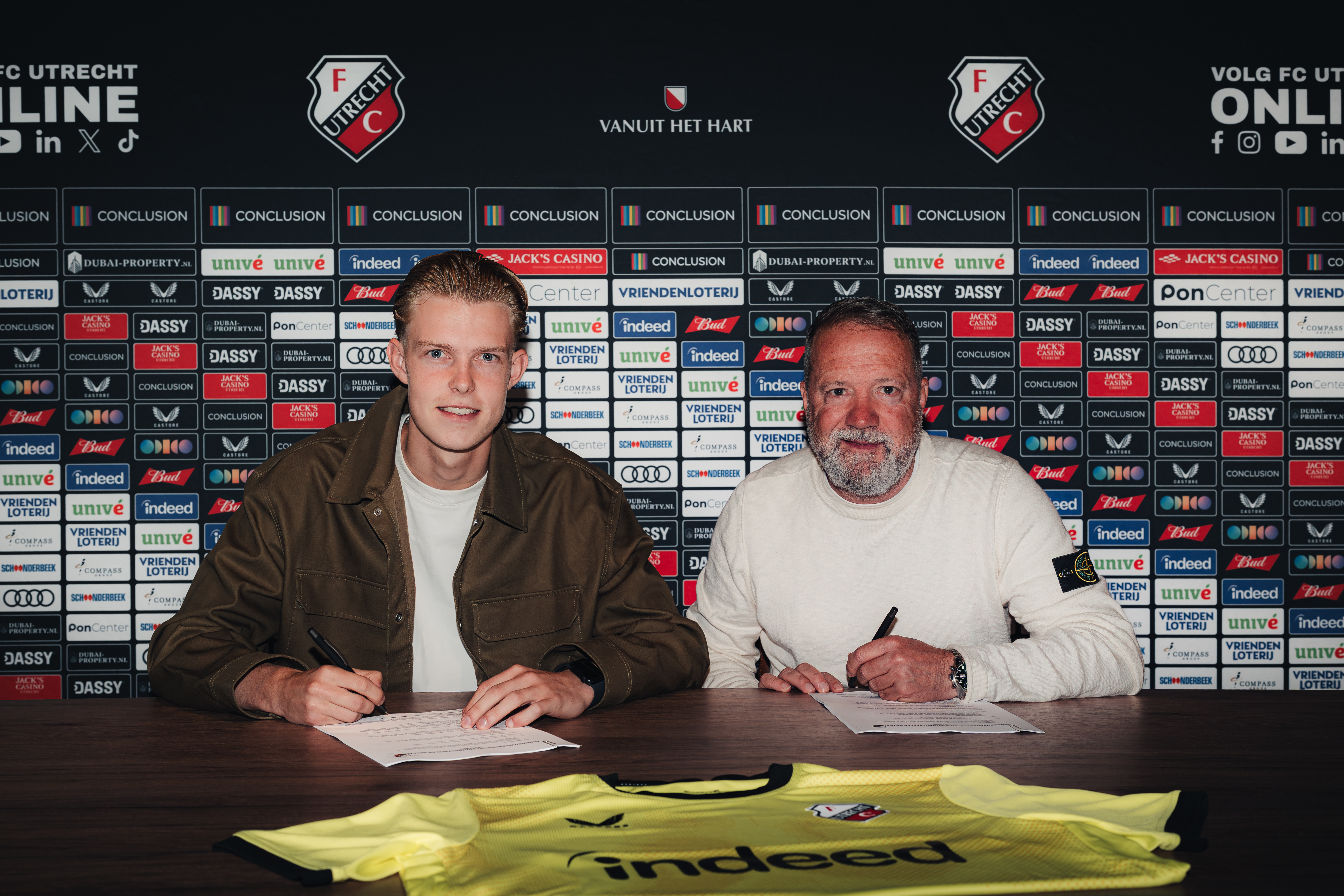 Justin Eversen tekent eerste profcontract