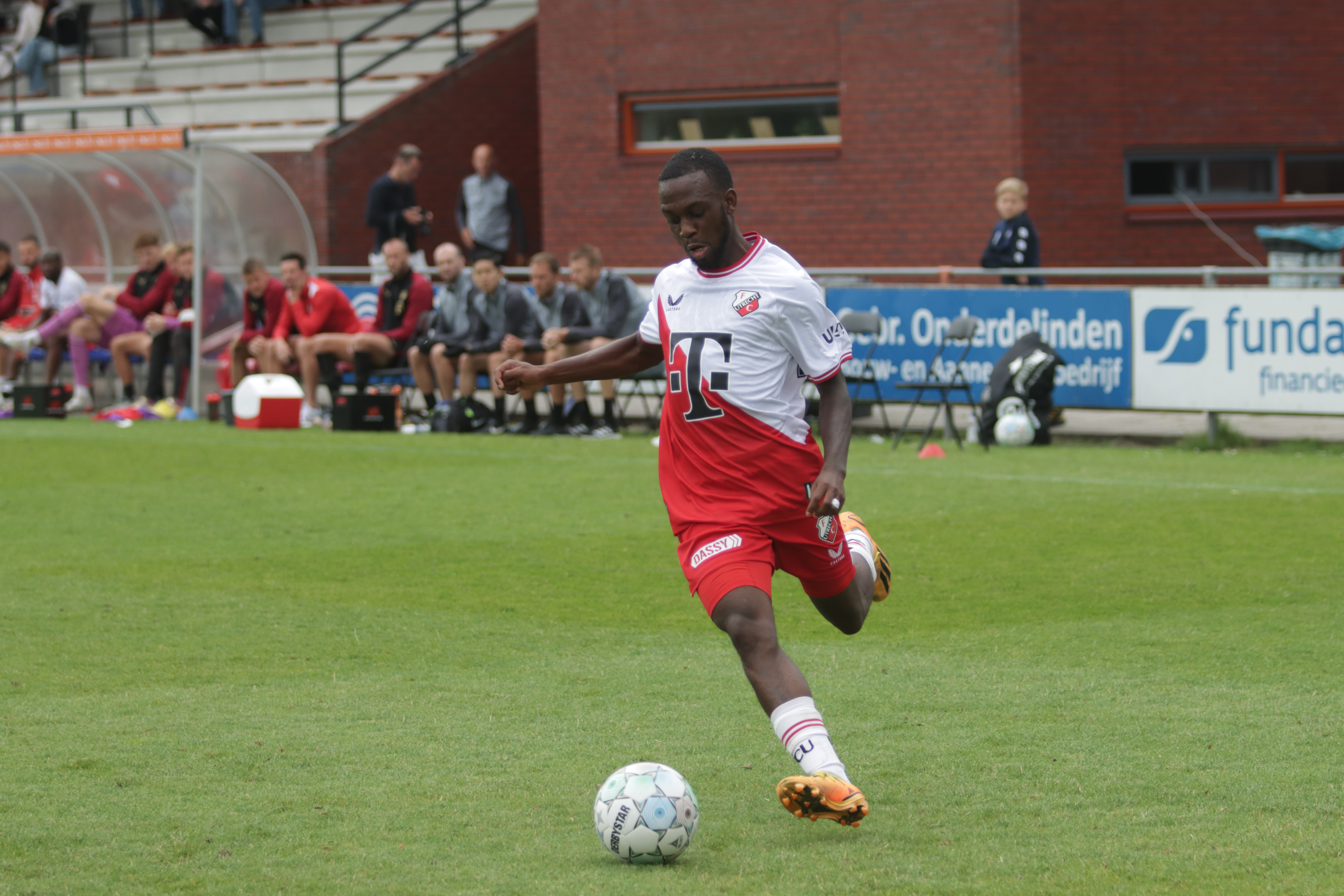 Verdediger Djevencio van der Kust verkocht aan Sparta Rotterdam