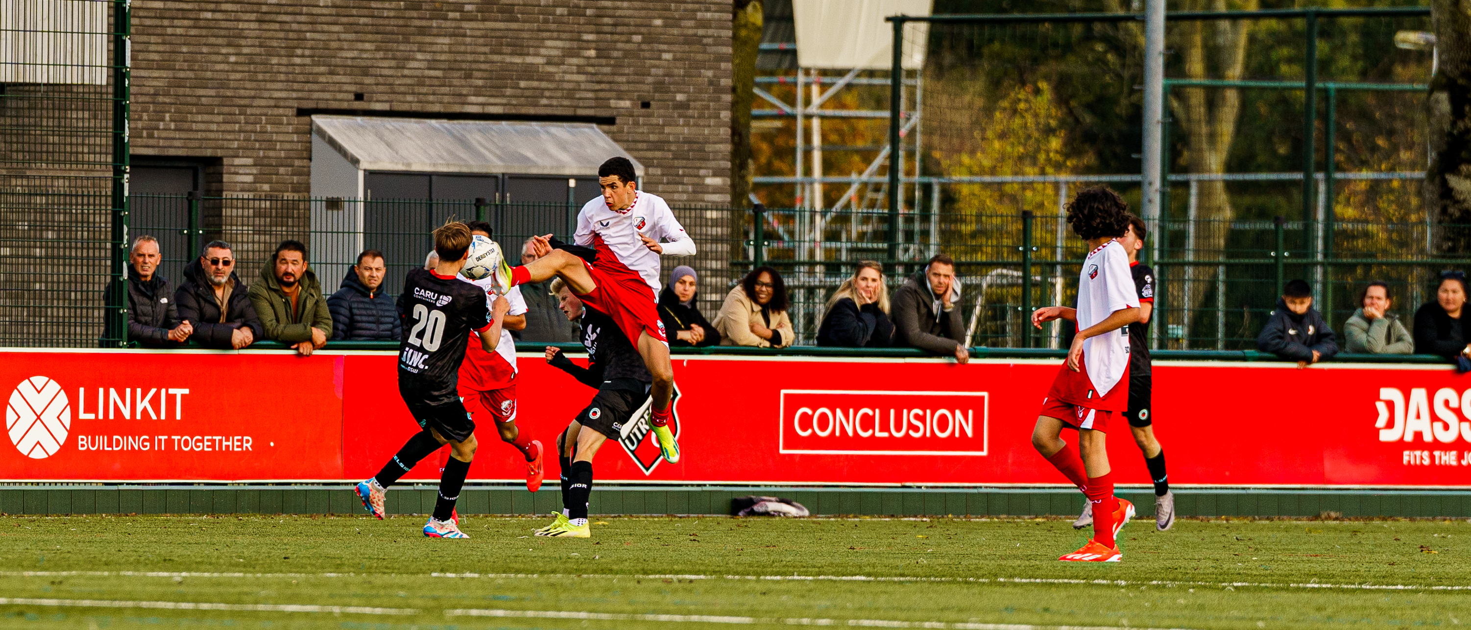 Wedstrijd van de Week: FC Utrecht O15 wint met ruime cijfers