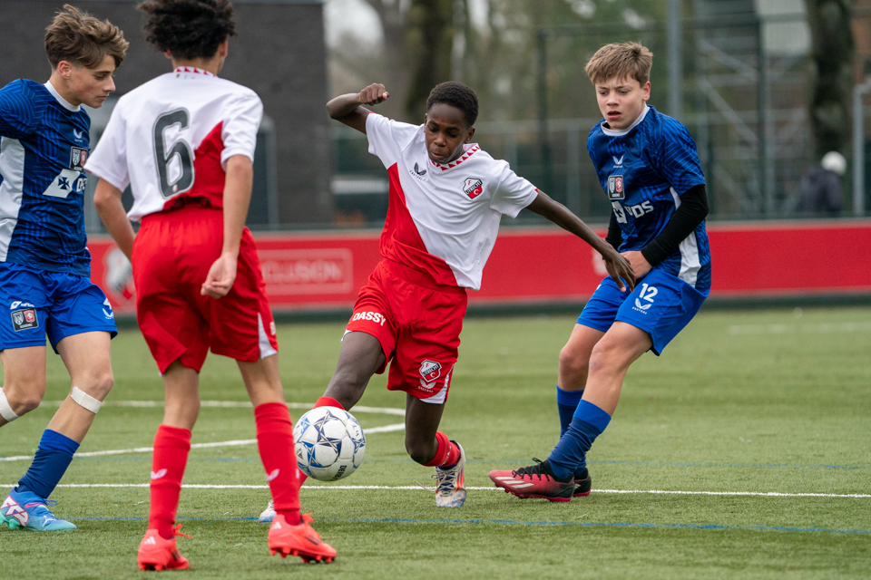 F.C. Utrecht O14 F.C. Twente Heracles O14 CMS 26