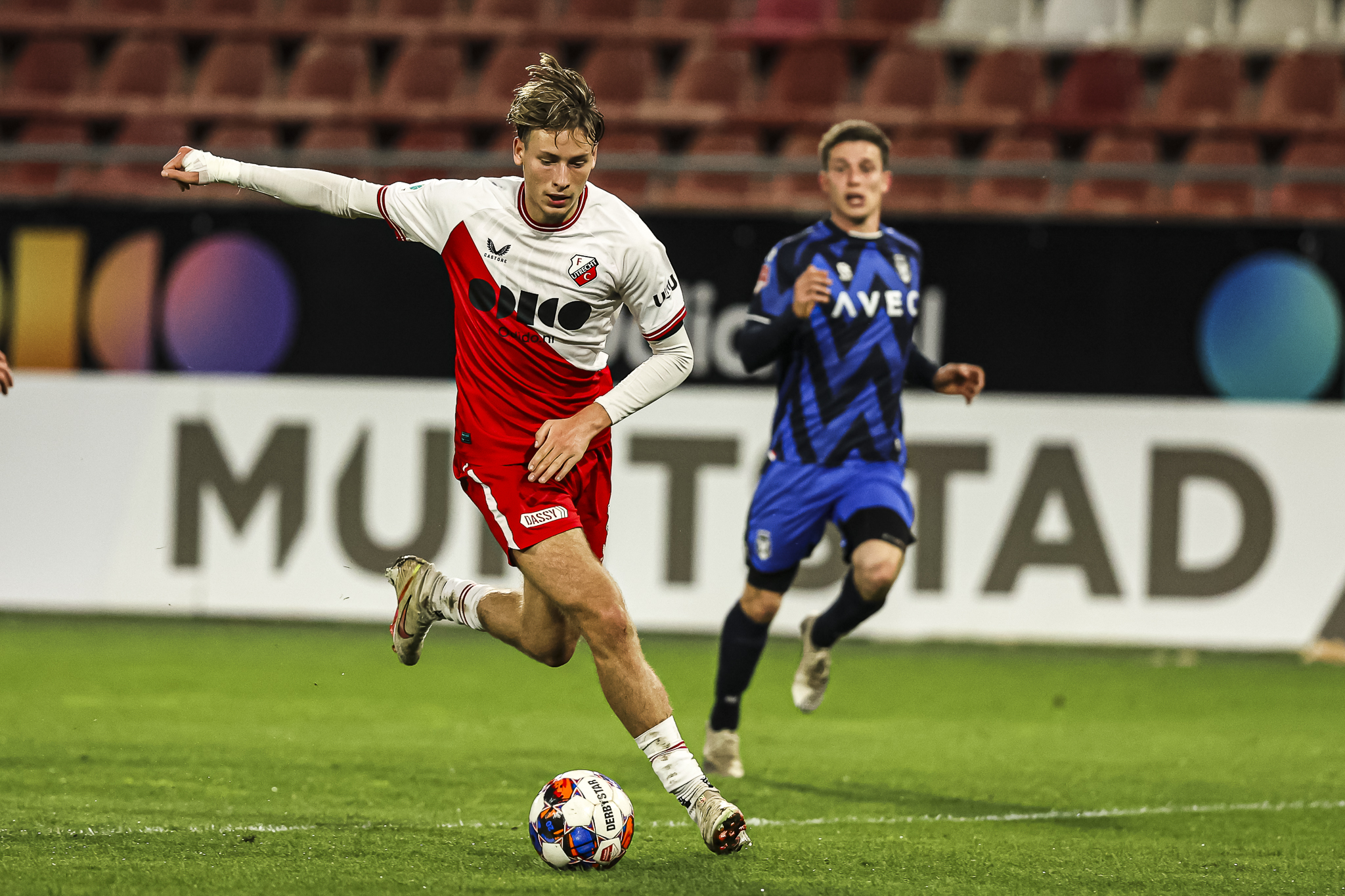 Jesse van de Haar tekent nieuw FC Utrecht-contract en wordt verhuurd