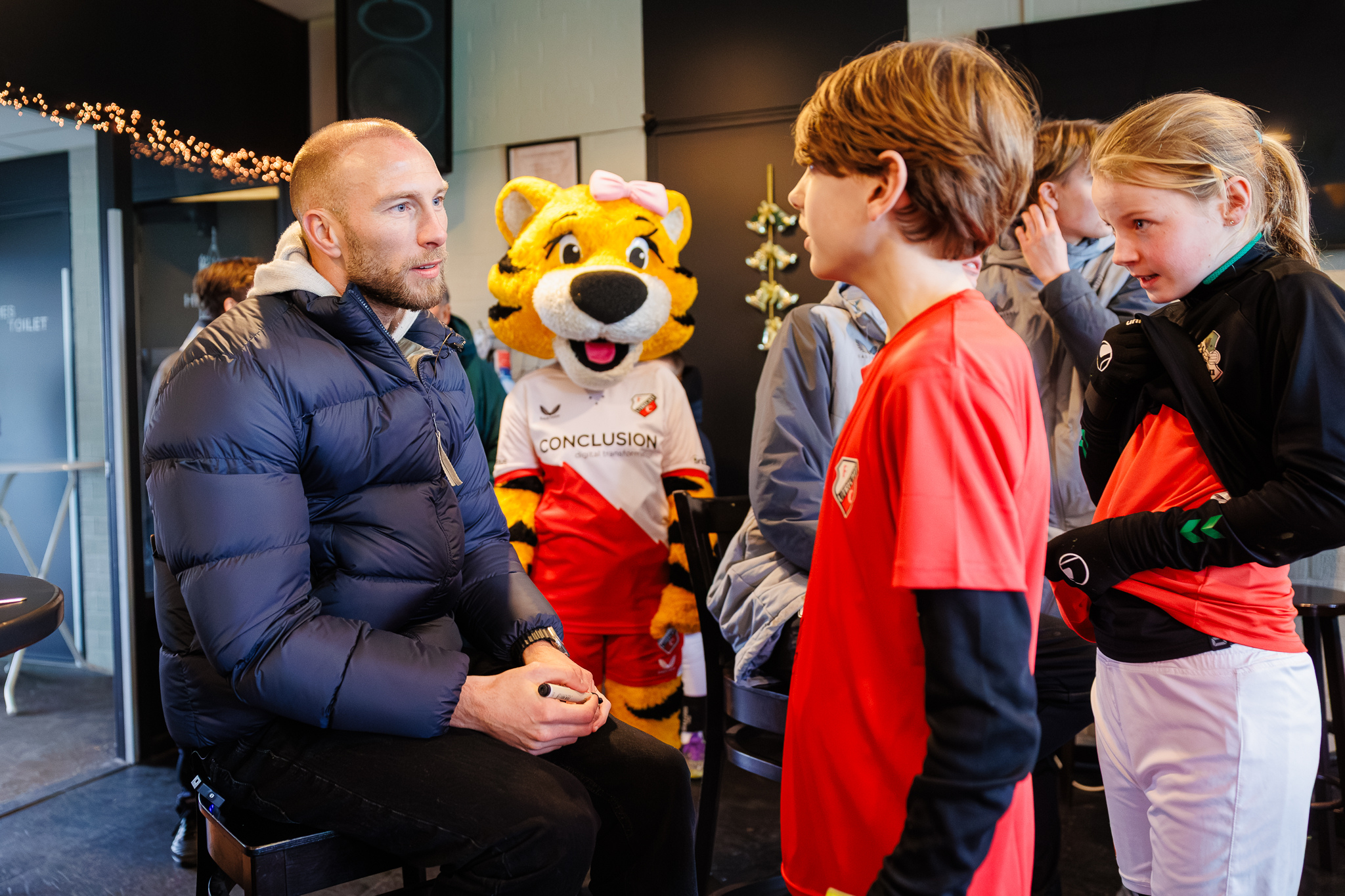 038 251222 135516 Fcuexit4kids 20251222 13 55 16 2 2048Px