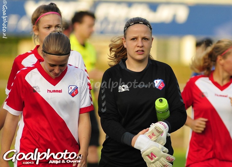 Sharon Schoonderbeek geblesseerd