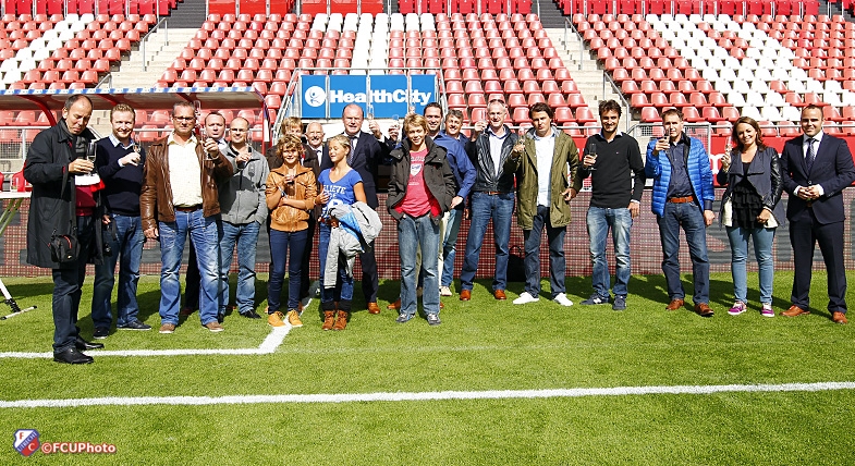 Unieke ontmoeting nieuwe businessleden op veld