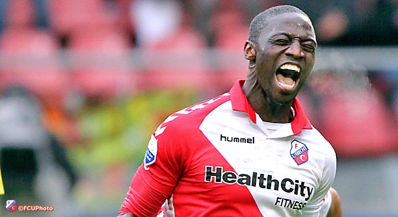 Fans bekronen doelpunt Jacob Mulenga