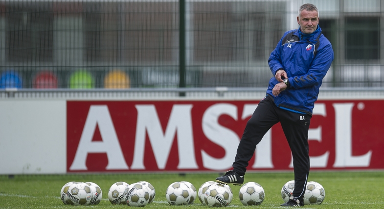 Alflen en De Jong geslaagd voor cursus Coach Betaald Voetbal