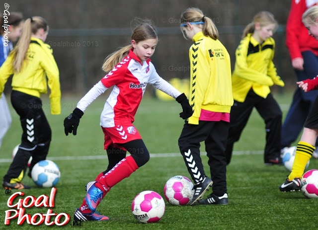 FC Utrecht Meisjesvoetbaldagen in de meivakantie!